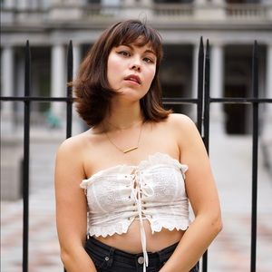 Elegant cropped lace up white tube tup